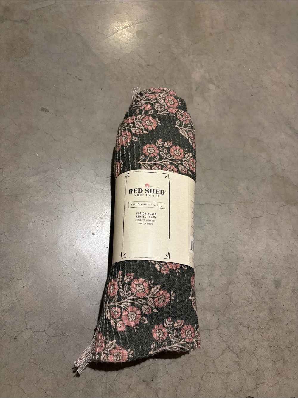 Red Shed Floral 100% Cotton Throw Blanket Gray with Pink Flowers Made in India